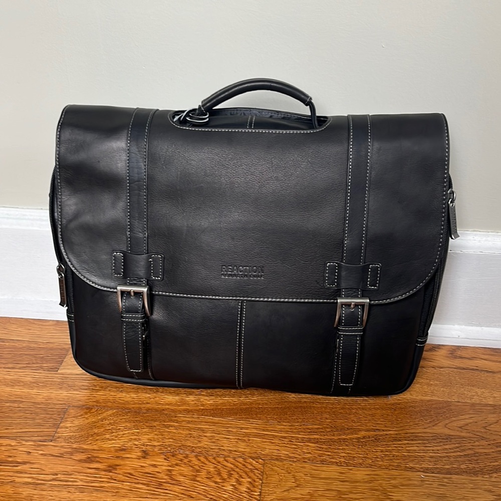NWT Reaction by Kenneth Cole Leather Laptop Case/Messenger Bag